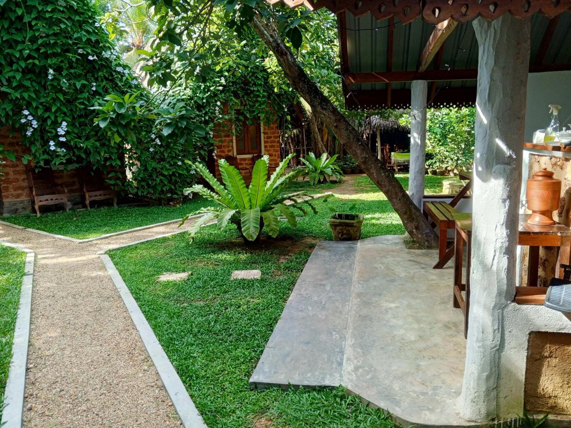 Sky View Cabin Unawatuna Esterno foto